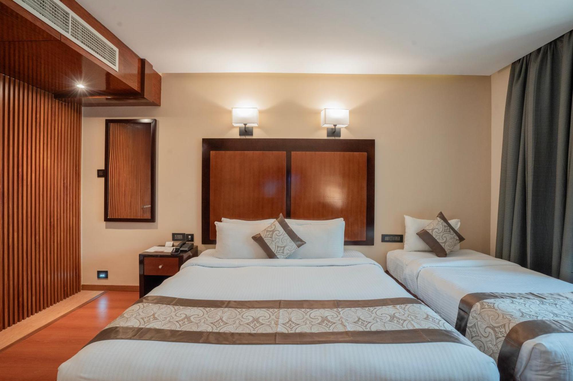 Park Avenue Hotel Nungambakkam Madras Buitenkant foto