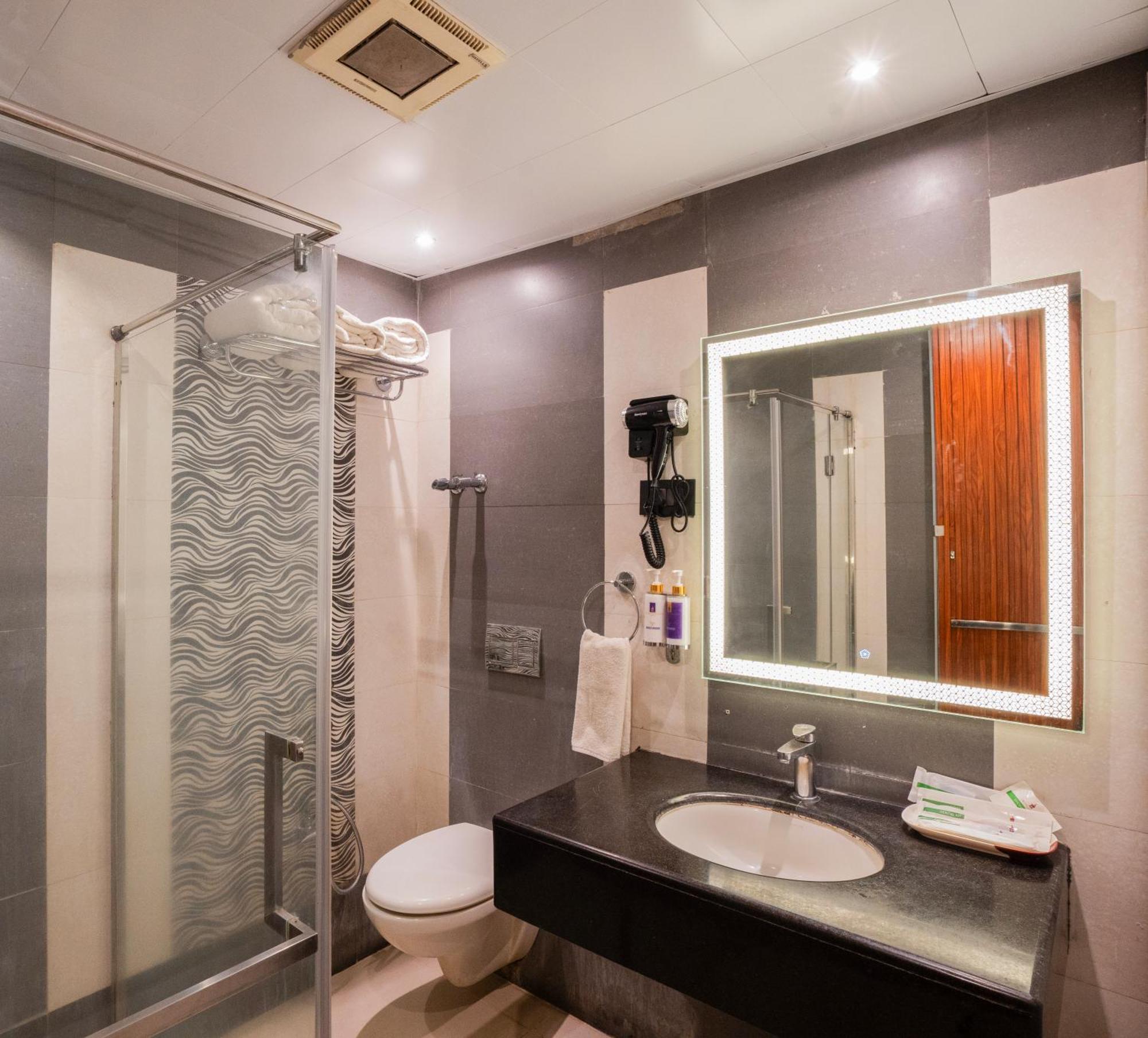 Park Avenue Hotel Nungambakkam Madras Buitenkant foto